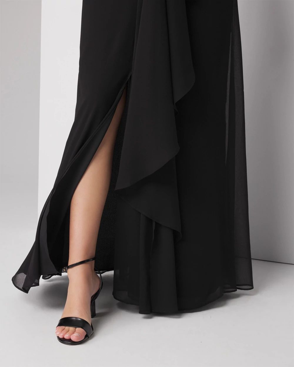 MAC DUGGAL SALE光沢 メタリック Vネック ロングドレス 黒 Sleeveless V-Neck Draped Maxi Gown | White House Black Market